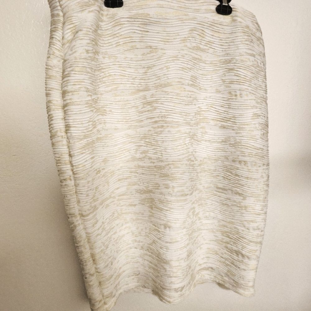 Stretchy Swirled Cream with Gold No Waistband Skirt 3X